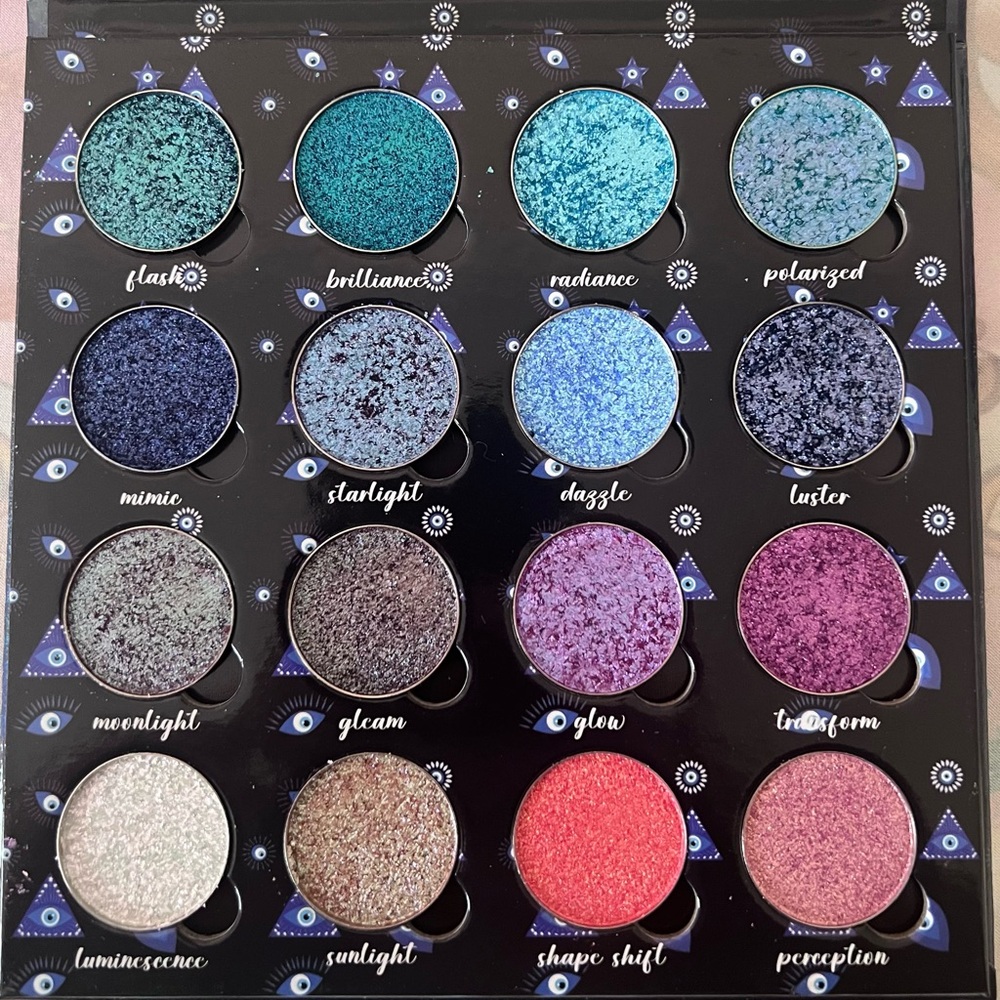 EUC Bellabeautébar Angles of Illumination Palette
